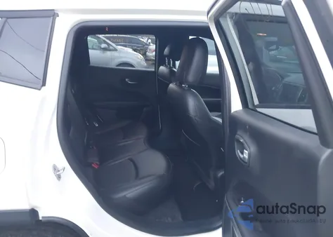 2021 Jeep Compass 80Th Anniversary 4X4 from USA, damaged, VIN 3C4NJDEB3MT570412